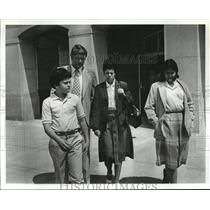 1982 Press Photo Mrs. Herman Adams, wife of murder victim with family & lawyer