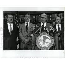 1989 Press Photo FBI Investigation Detroit Police Hart - RRW01809