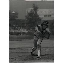 1986 Press Photo John Glenn, pitcher - RRX39373