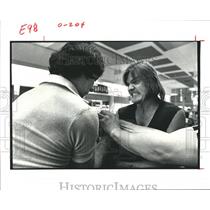 1979 Press Photo Wrist-Wrestling Contest at Memorial City Shopping Center