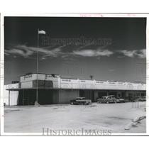 1961 Press Photo Front of Stantons Shopping Center, New Minimax. Alvin, Texas