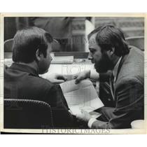 1981 Press Photo Alabama Senator Bill Smith and Bob Geddy, governor's  liaison.