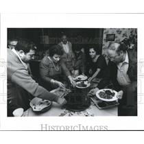 1986 Press Photo Arab-Americans of Houston meet for large extended family meals