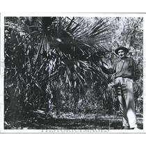 1962 Press Photo Man inspects his trees in Big Thicket, Texas - hca08700