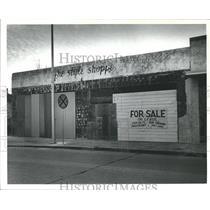 1985 Press Photo The Old Abandoned Style Shoppe For Sale or Lease, Baytown Texas