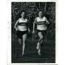 1991 Press Photo Amy Katai and Maureen Ferris, Magnificat High C.C. Runners.