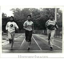 1990 Press Photo Cleveland Hts. High Track, 4x200 Relay Team - cvb46026