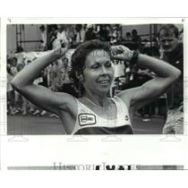 1986 Press Photo Marathon Winner Jane Buch at finishline - cvb49823