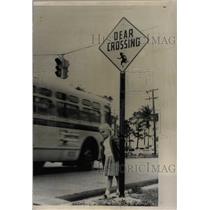 1959 Press Photo Susan Stone traffic sign Dear Miami - RRW22763