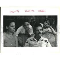 1994 Press Photo Leonel and Carmen de la Flor and Sons after Leaving Cuba