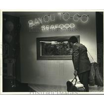 1987 Press Photo Jim Keriotis at the Grand opening of Bayou To Go Seafood
