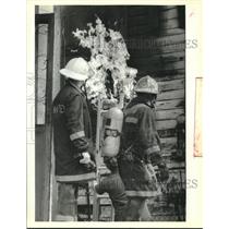 1989 Press Photo Firemen battle one alarm fire at 1027-29 La Salle St.
