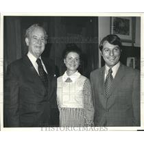 1972 Press Photo Thomas Glenn Mancuso with Others after Internship with Senator