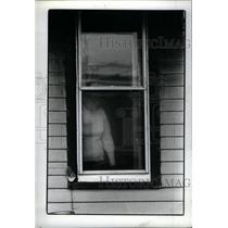 1981 Press Photo Rape Window Security Home Lady Safe - RRX37539