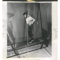 1963 Press Photo magnetic shoes - RRW46945
