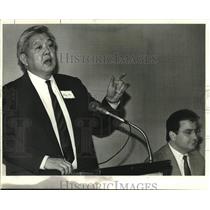 1987 Press Photo Harry Lee Kenner at the Professional Women's Association Forum