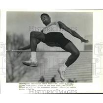 1991 Press Photo High jump player Walter Landry of St. James took first place