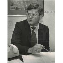 1982 Press Photo Pete Short, Bessemer, Alabama District Attorney at meeting