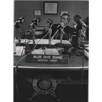 1982 Press Photo Major David Orange speaking in Alabama - abna38429