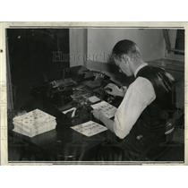 1934 Press Photo automatic scriting machine - RRX76123