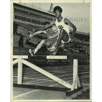 1972 Press Photo Texas Southern University's Van Johnson runs hurdles.