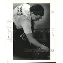 1992 Press Photo Patrolman/Trainer Ronnie Labarriere plays with K-9 Tyley