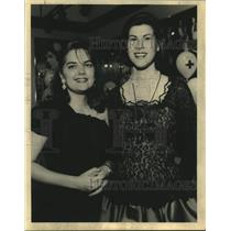 1994 Press Photo Rebecca Despot & Jessica Koontz at Red Cross Ball - nob47603
