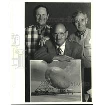 1987 Press Photo John Sciambra, Captain Joe Katz & Howard Sinor with blimp photo