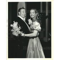 1994 Press Photo Peter Labouisse & Charlotte Harrington Dancing at Achaens Event