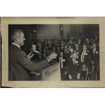 1966 Press Photo Governor John Connally Speaks at Podium at Gunter Hotel