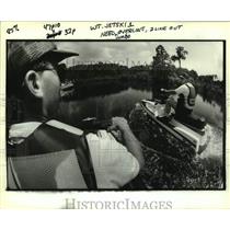 1992 Press Photo Corporal Robert Marx and Sgt. Terry Piwetz cruise Bayou Castine