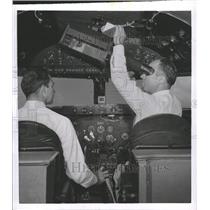 1954 Press Photo New Radar Device Bendix Aviation Corp - RRW38755