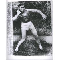 1952 Press Photo Shotput Championship  Hemorrhages Bill
