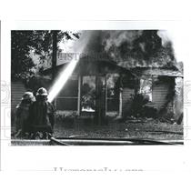 1988 Press Photo Firefighters conduct controlled burn with 911 dispatchers