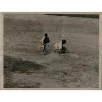 1935 Press Photo Al Lopez out at 2nd base in the 5th inning - nea12328