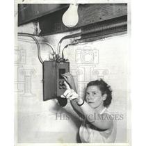 1954 Press Photo Charles Peck Wabash Electricity - RRT84935
