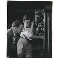 1954 Press Photo Westinghouse Electric plant, Prof Wm Clark, J Mickey