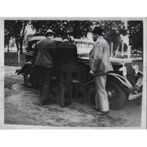 1935 Press Photo Company Guards Leaving County Jail - neb90845