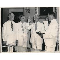 1939 Press Photo D.C> Adm HR Stark sworn in as Chief of Naval Ops, Adm Leahy