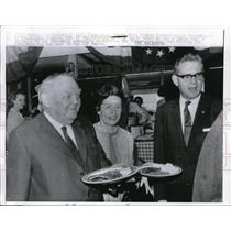 1963 Press Photo West German Chancellor Ludwig Erhard At Barbecue