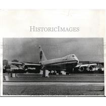 1970 Press Photo Pan Am Jumbo Plane On Airstrip At Heathrow London