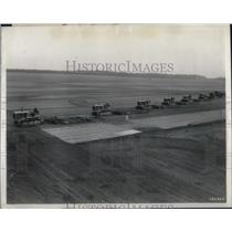 1943 Press Photo Soil Pulverization by disk and harrows drawn by Diesel tractors