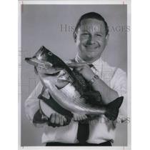 1968 Press Photo Al Bakos with 8 1/2 lb large mouth bass caught in Florida