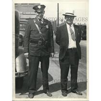 1933 Press Photo Patrolman Dane Bocklaud, Detective Sergto Peter Allen