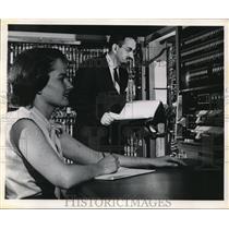 1953 Press Photo Dr. Herbert R.J. Grosch with his assistant, Janet Henchie