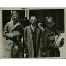 1934 Press Photo Mr.& Mrs. Andrew Hoefflen & Daughter Lilian at Walnut School