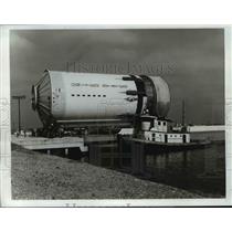1970 Press Photo Apollo 14 Space Vehicle off loaded from barge - nee38276