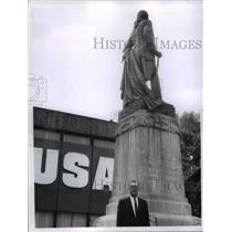 1966 Press Photo Mayor Loches in Bridgeport  - nee51700
