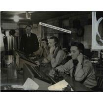 1939 Press Photo Policemen operating Police radio - cva75620