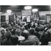 1966 Press Photo Governor James Rhodes during the campaign - cva98610